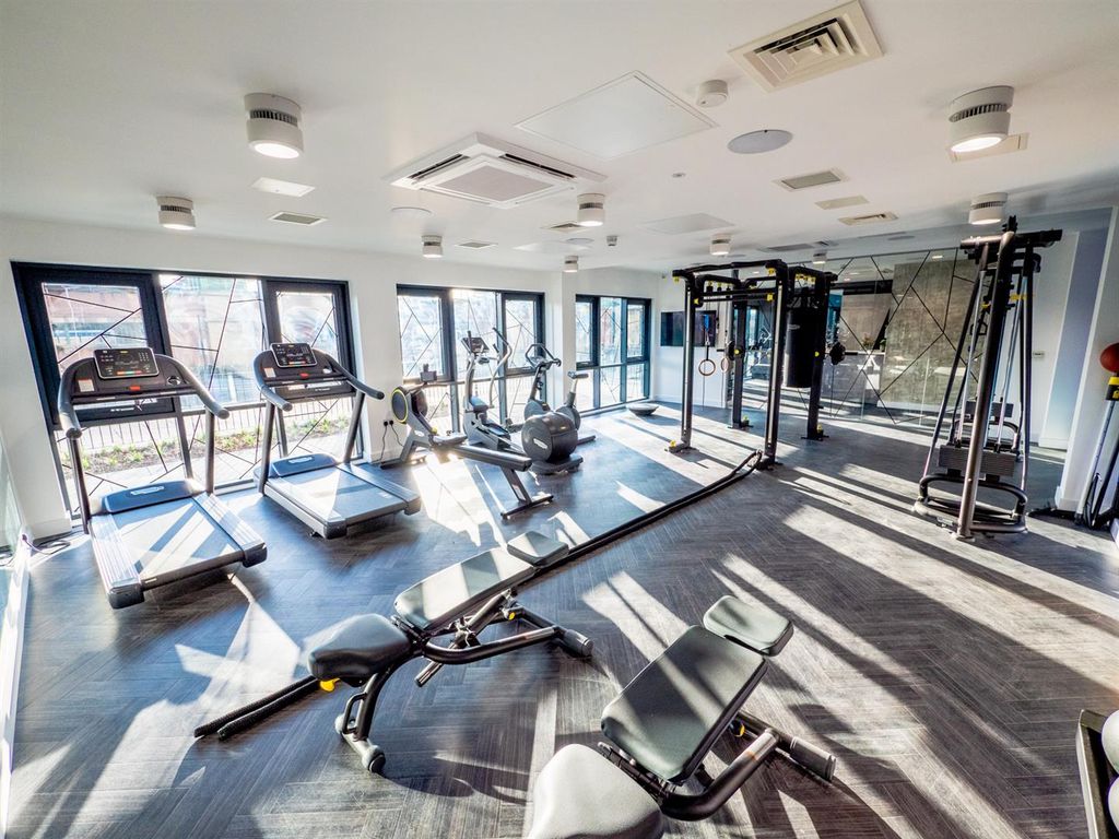 Property photo 1 of 32