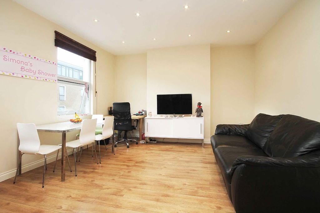 Property photo 1 of 3
