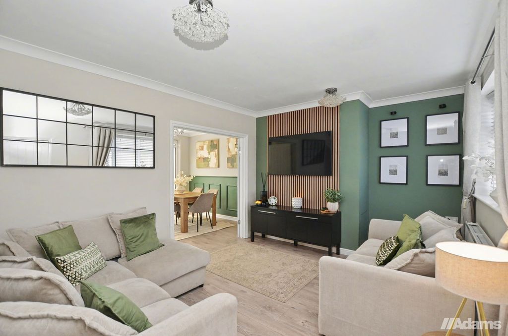 Property photo 2 of 32