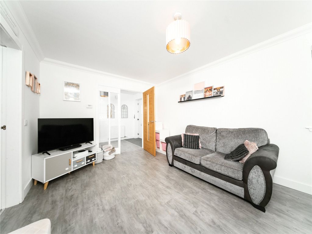 Property photo 2 of 32 Picture No. 26