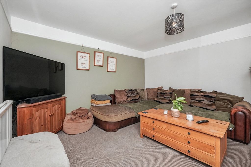 Property photo 2 of 15 Picture No. 04