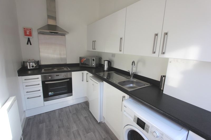 Property photo 3 of 5 Kitchen