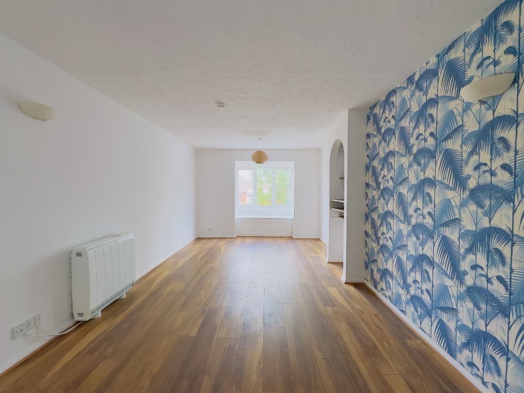 Property photo 2 of 17 4596006