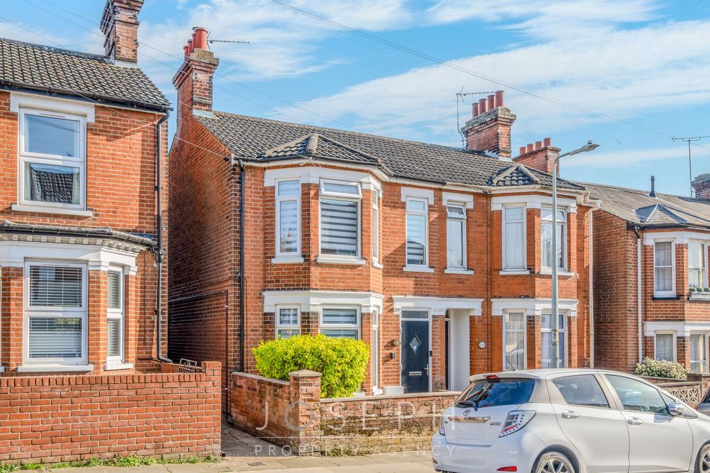 Property photo 1 of 22