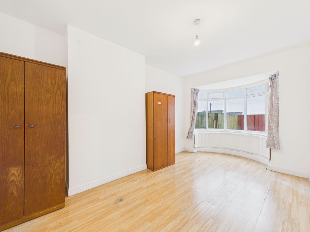 Property photo 3 of 10 Bedroom