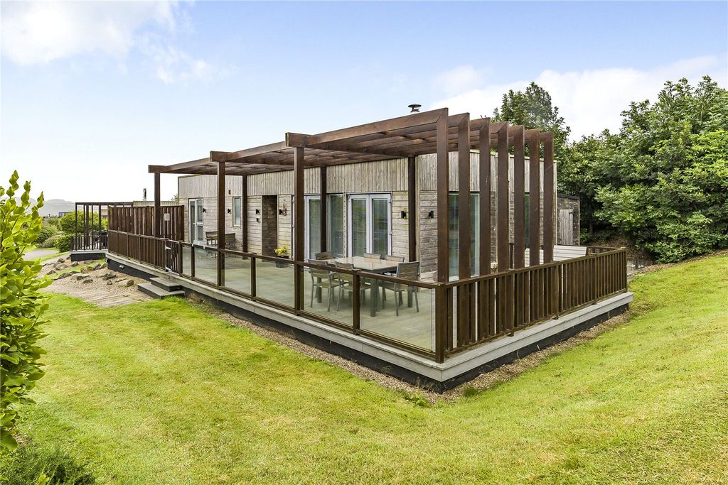 Property photo 1 of 22 Garden