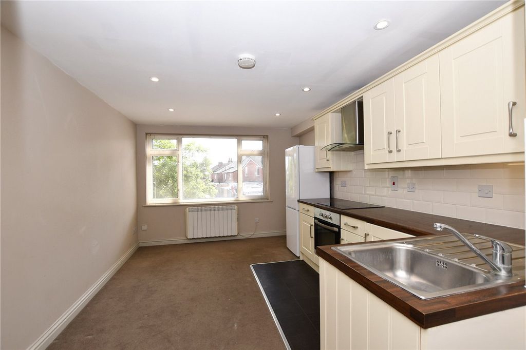 Property photo 3 of 9 Picture No. 17