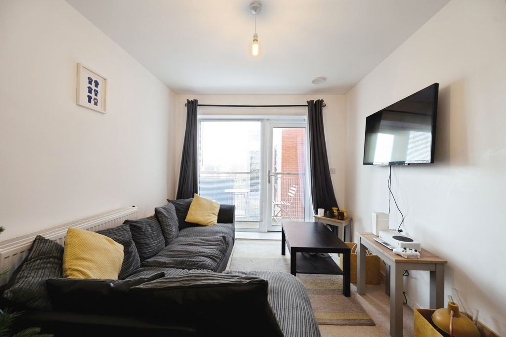 Property photo 2 of 10 Pbox-Img.Jpg