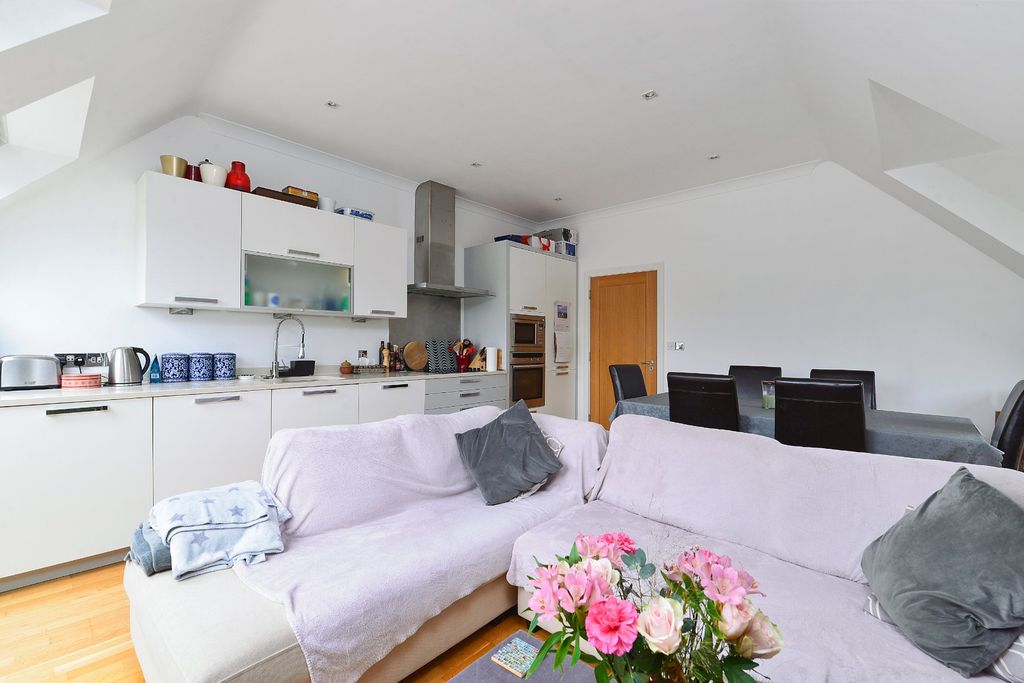 Property photo 2 of 22 Picture No. 19