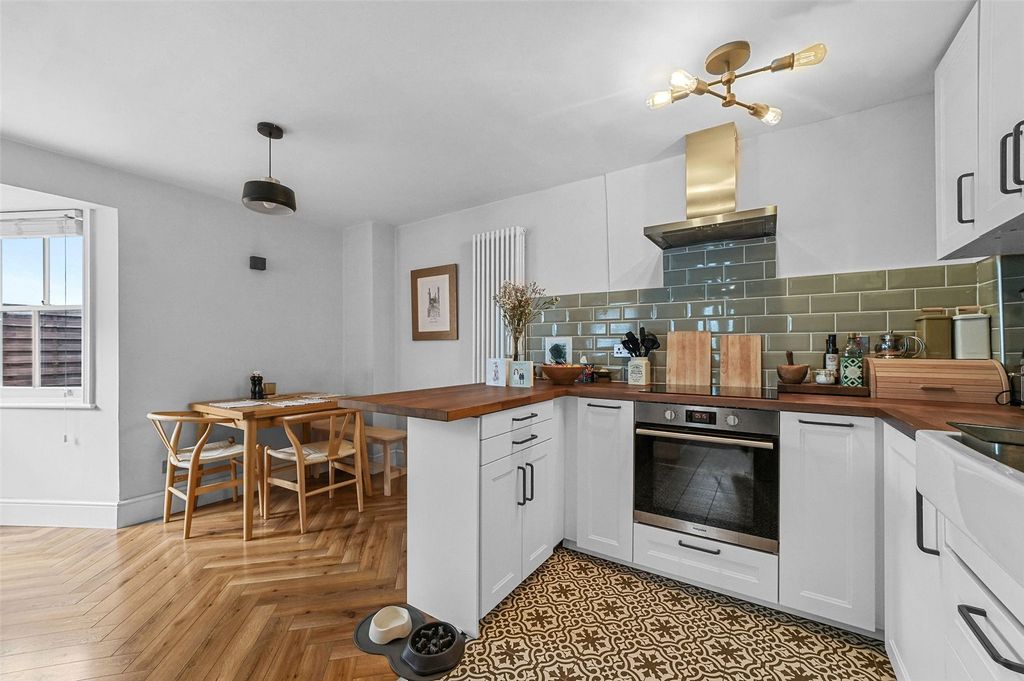 Property photo 2 of 17 Kitchen