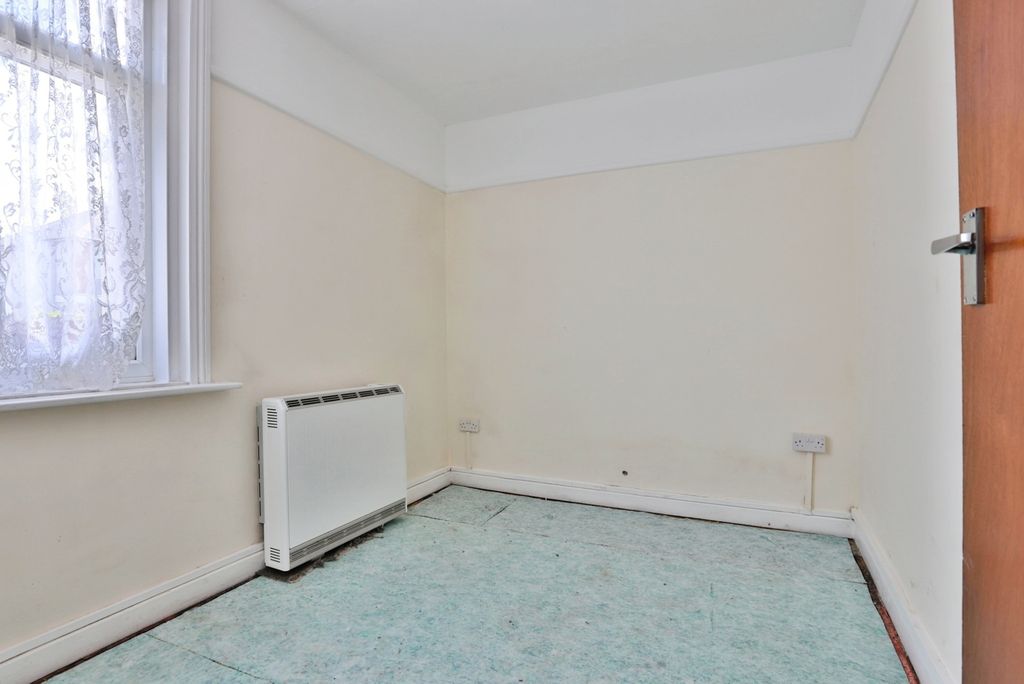 Property photo 3 of 16 Pbox-Img.Jpg