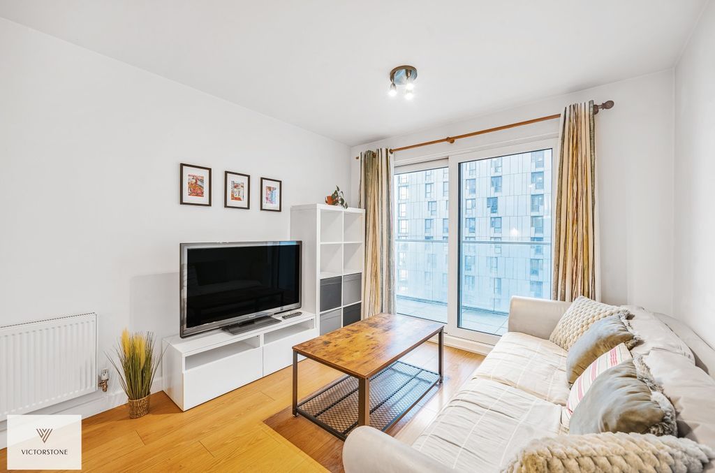 Property photo 2 of 17 3023684