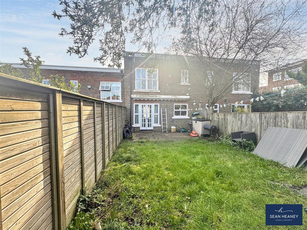 Property photo 2 of 22