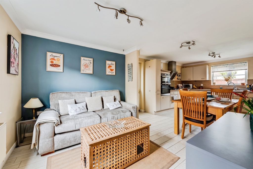 Property photo 3 of 14