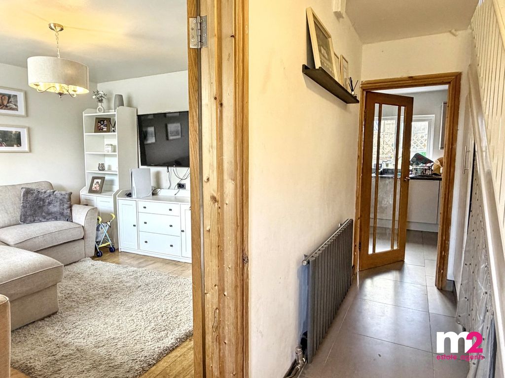 Property photo 2 of 21