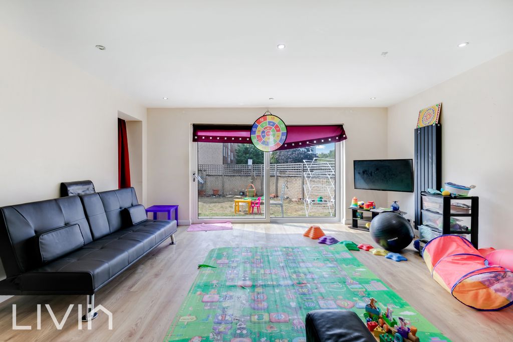 Property photo 2 of 18 Park Hill Rise  42 -52