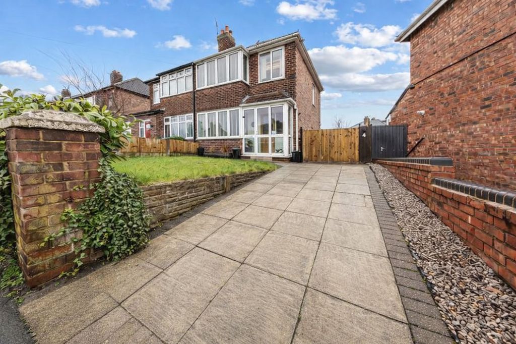 Property photo 1 of 20