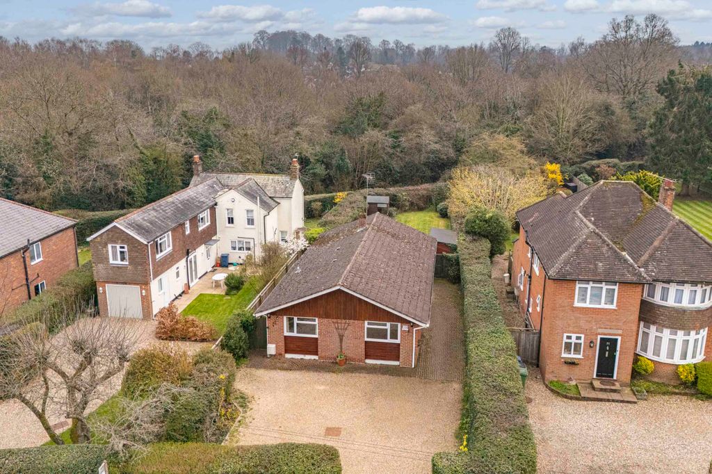 Property photo 1 of 20 29 New Rd, Hp10 8DL Drone (Low Res)-1