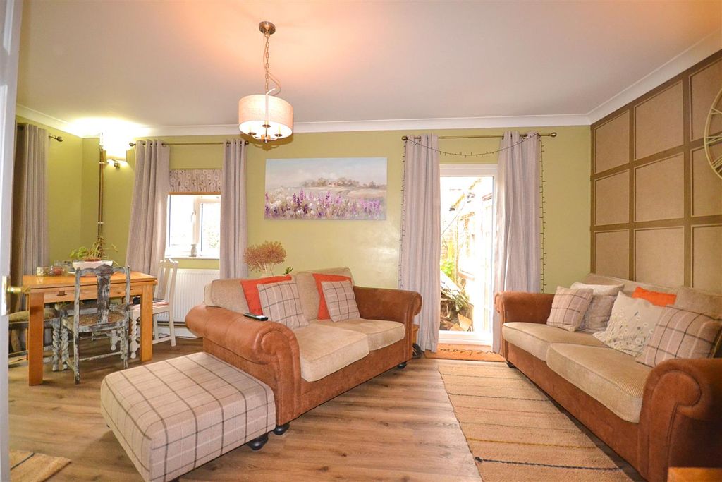 Property photo 2 of 20 0003 (2).Png