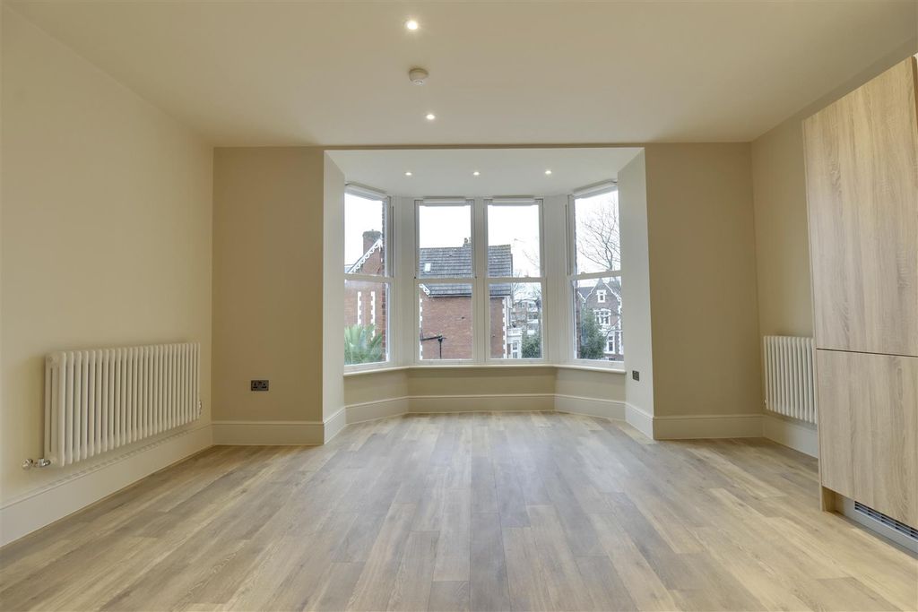 Property photo 2 of 11 95C874BA-F98C-4959-B381-01A7783Bfe75_1_201_A.Jpeg