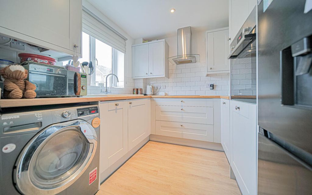 Property photo 2 of 12 P1066497.Jpg