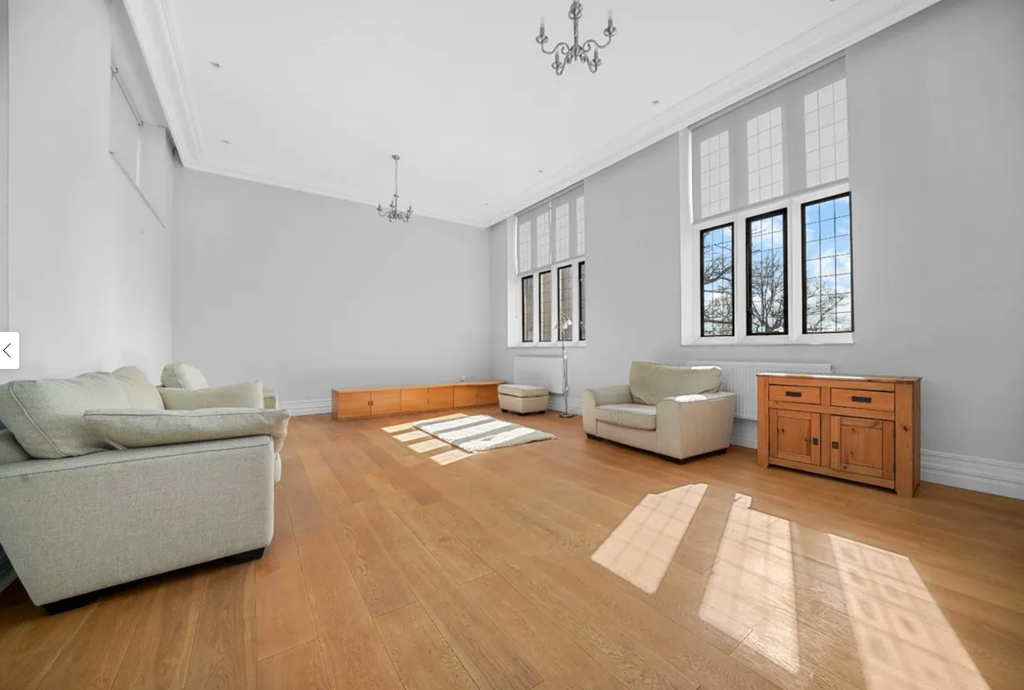 Property photo 1 of 5