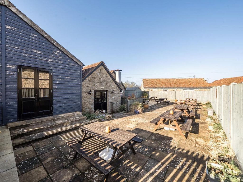 Property photo 2 of 18 1421126-18-69A8638Bbe239.Jpg