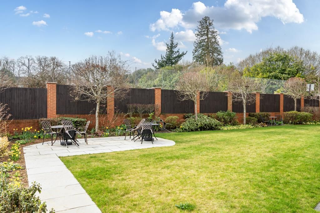 Property photo 3 of 16 Garden