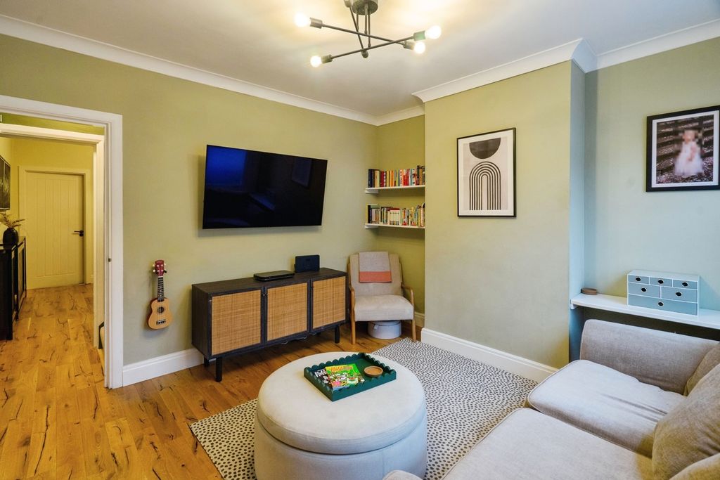 Property photo 2 of 18 Pbox-Img.Jpg