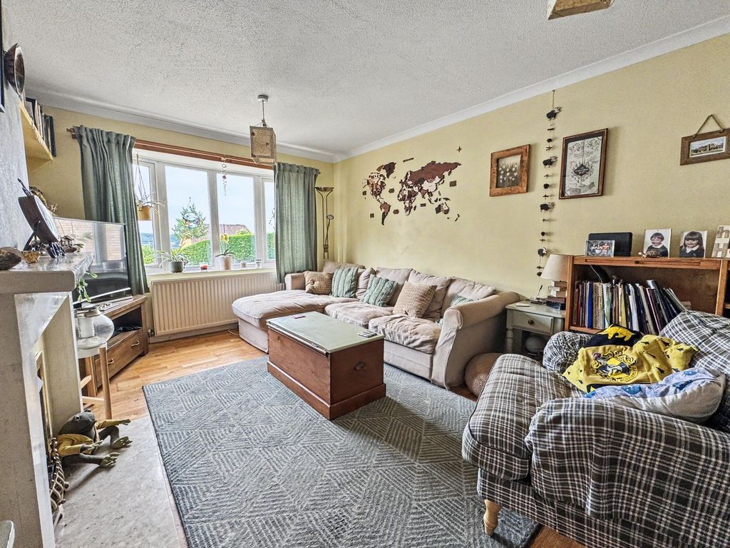 Property photo 2 of 19