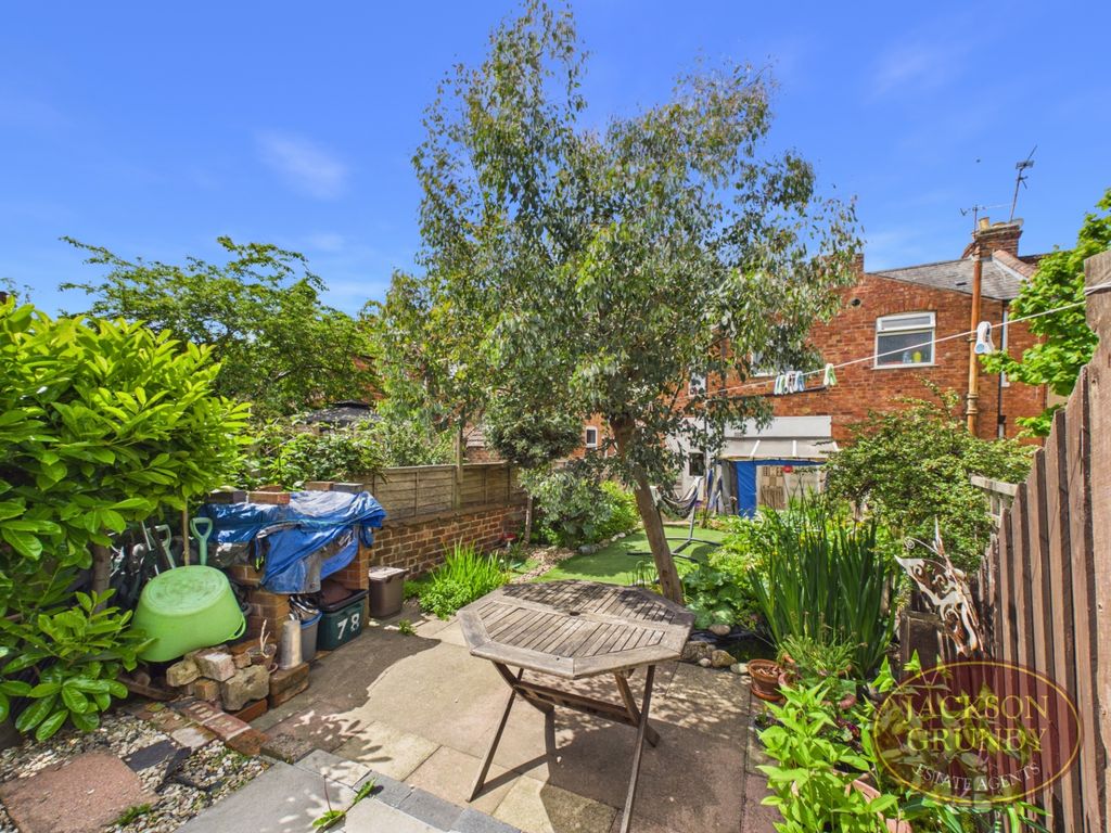 Property photo 2 of 18 Garden