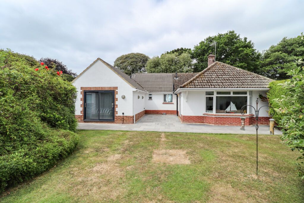 Property photo 2 of 18