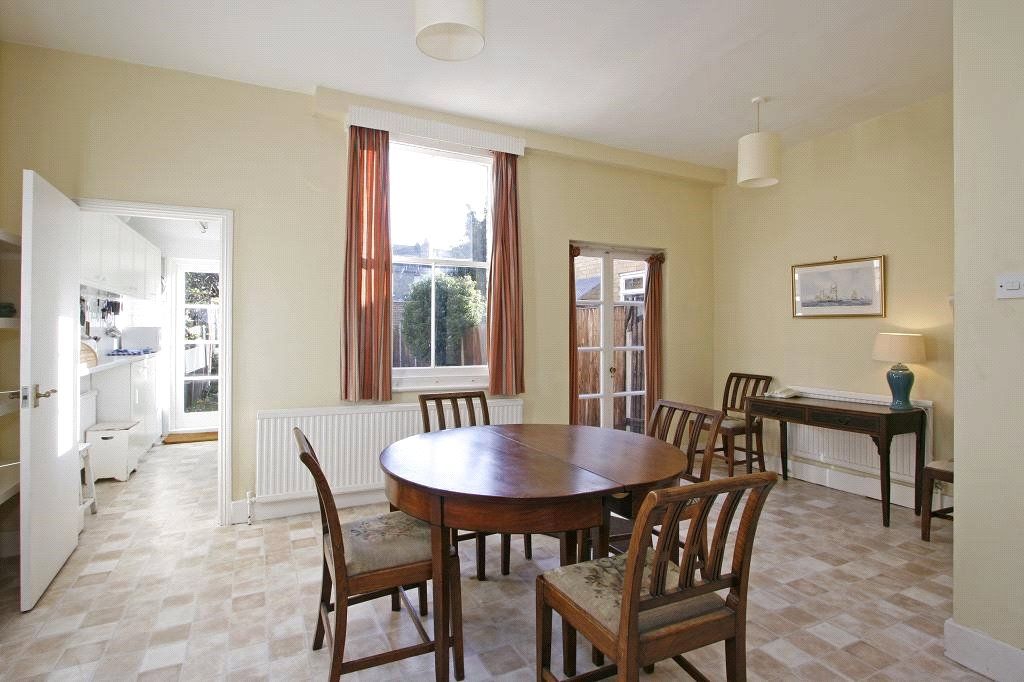 Property photo 3 of 4