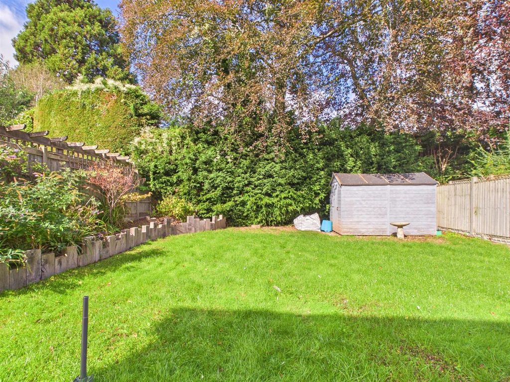 Property photo 2 of 25 Garden5.Jpg