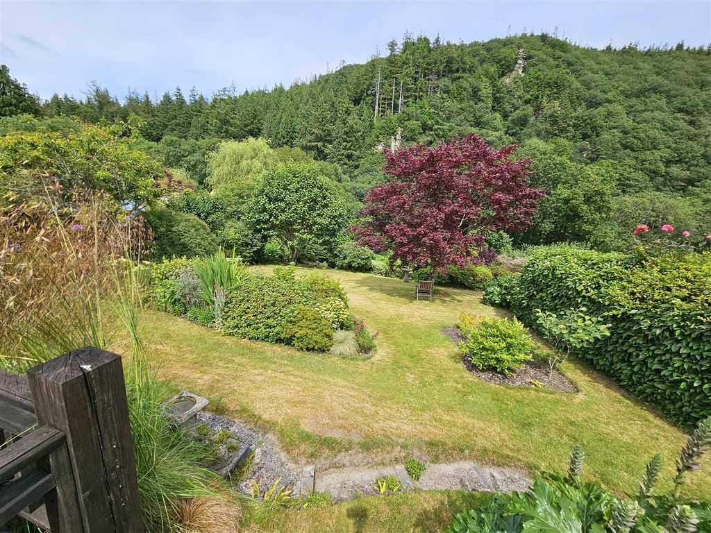 Property photo 3 of 28 Garden (2).Jpg