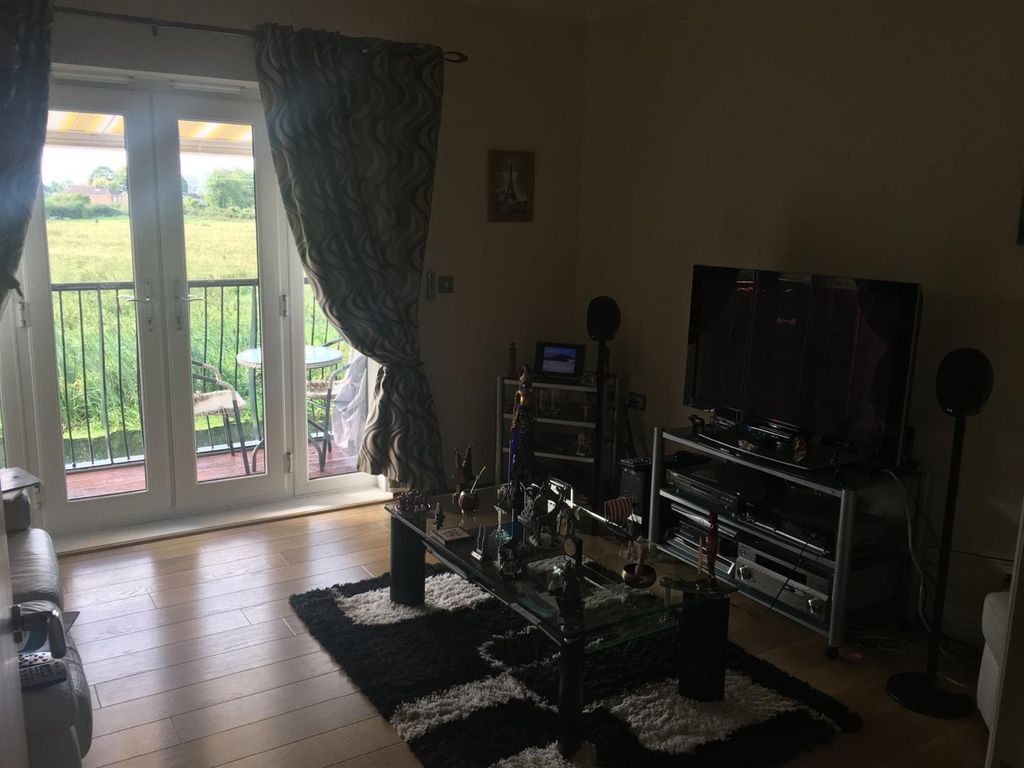 Property photo 3 of 6