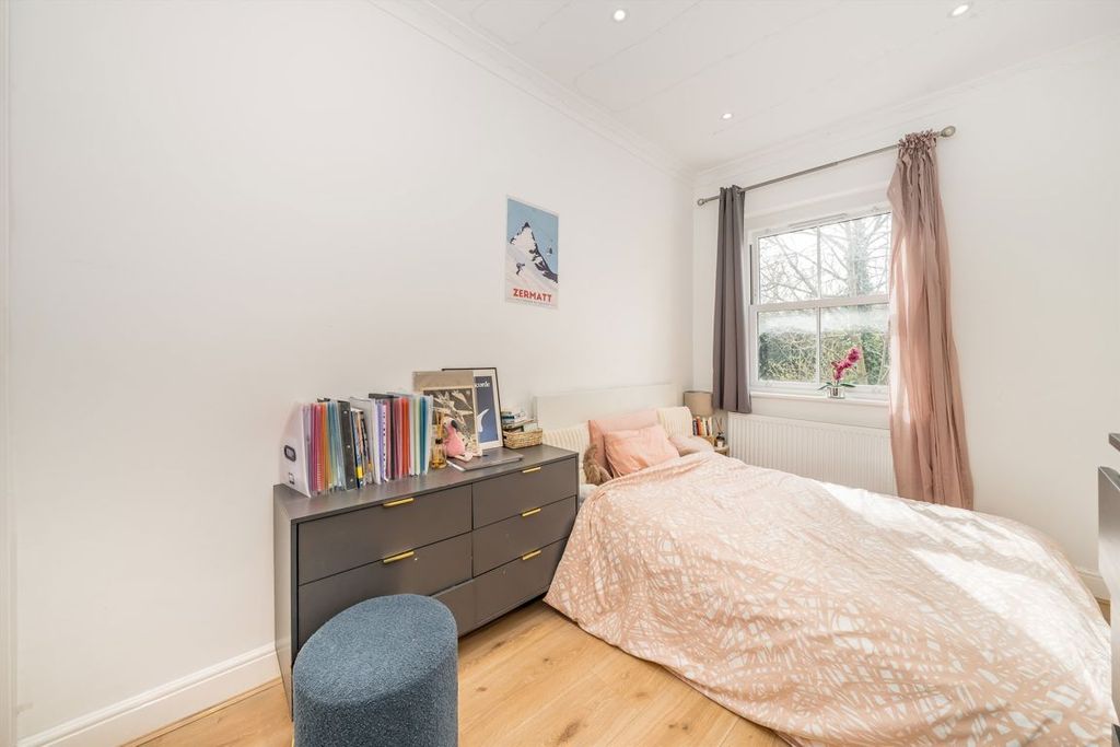 Property photo 3 of 4