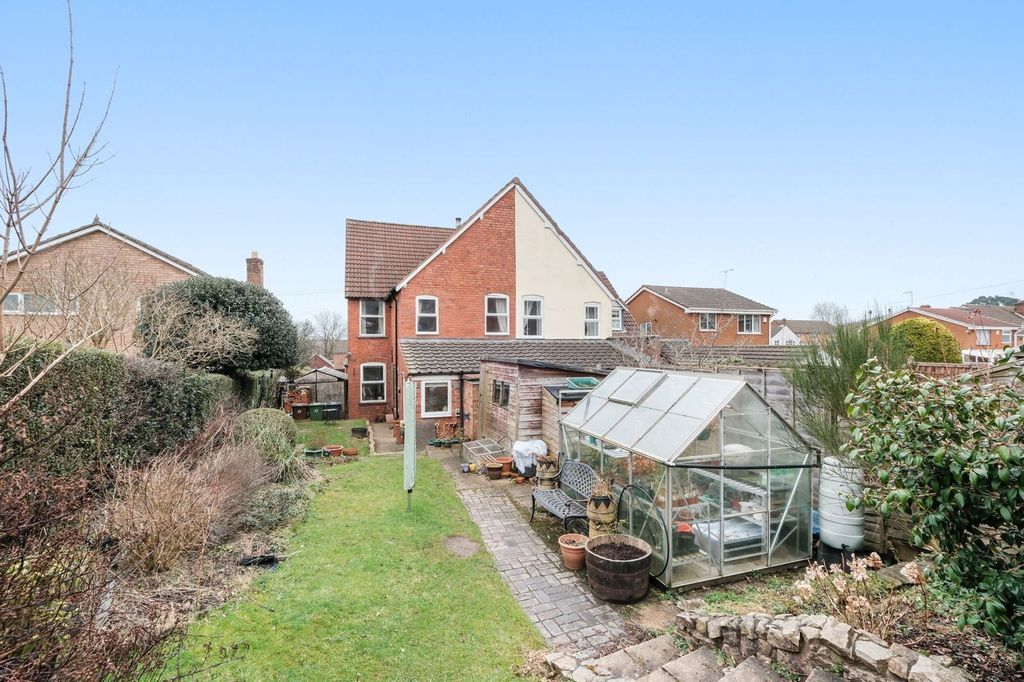 Property photo 2 of 14