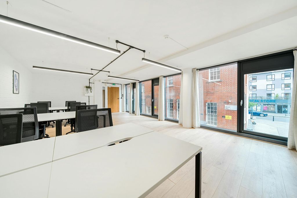 Property photo 1 of 17 1300527186839Fe5A9F79Earw 2.Jpg