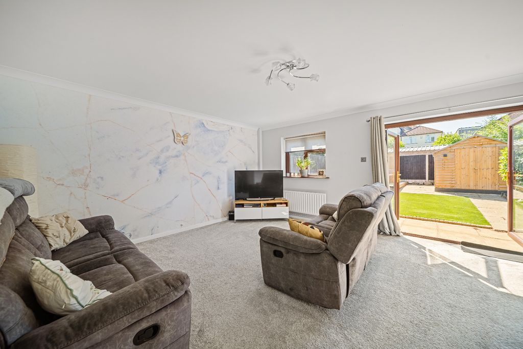 Property photo 3 of 12 3237215