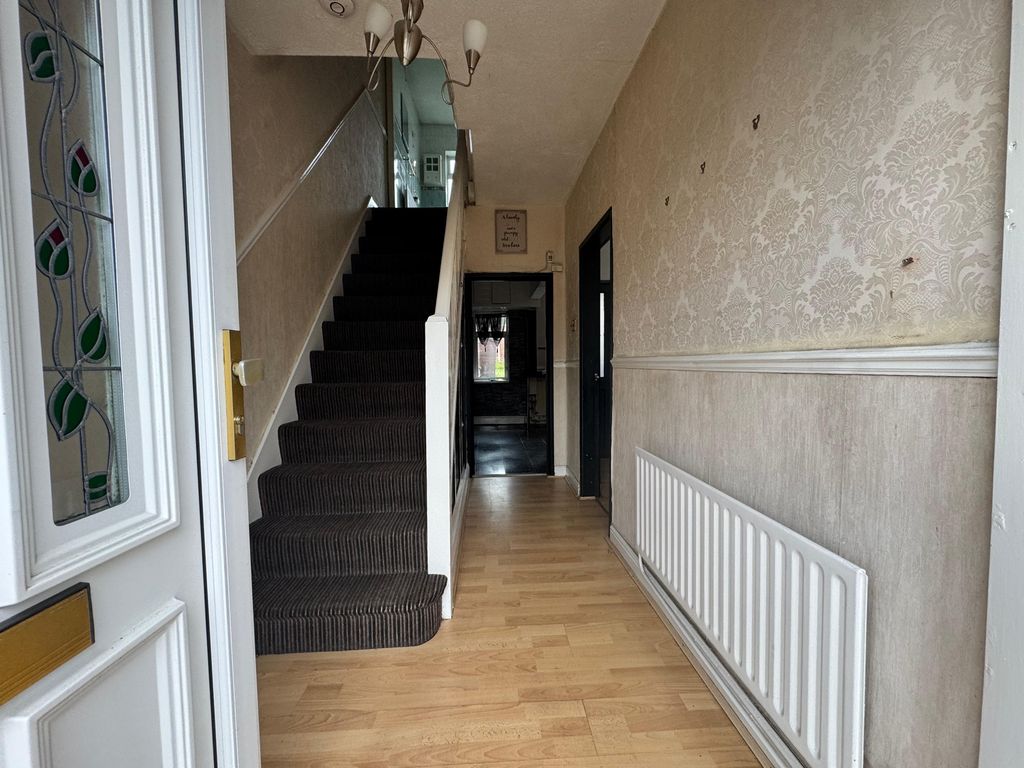 Property photo 2 of 11