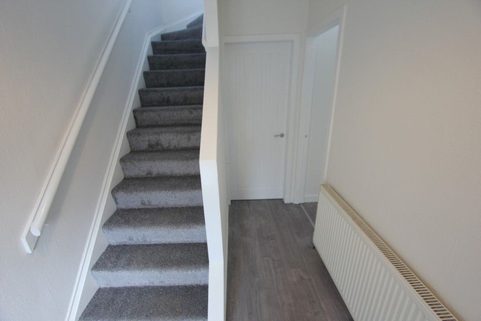 Property photo 2 of 15 Hallway