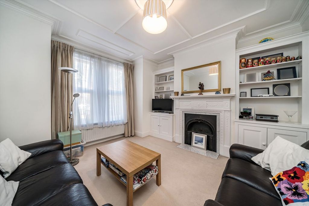 Property photo 2 of 8