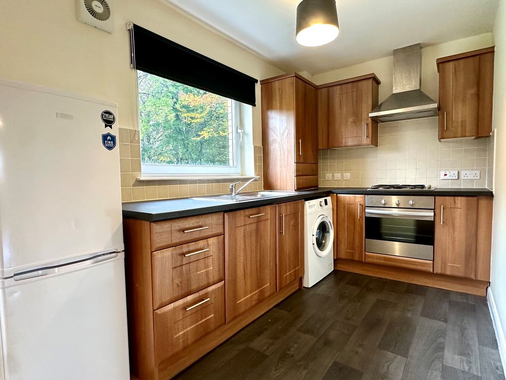 Property photo 3 of 9 Kitchen