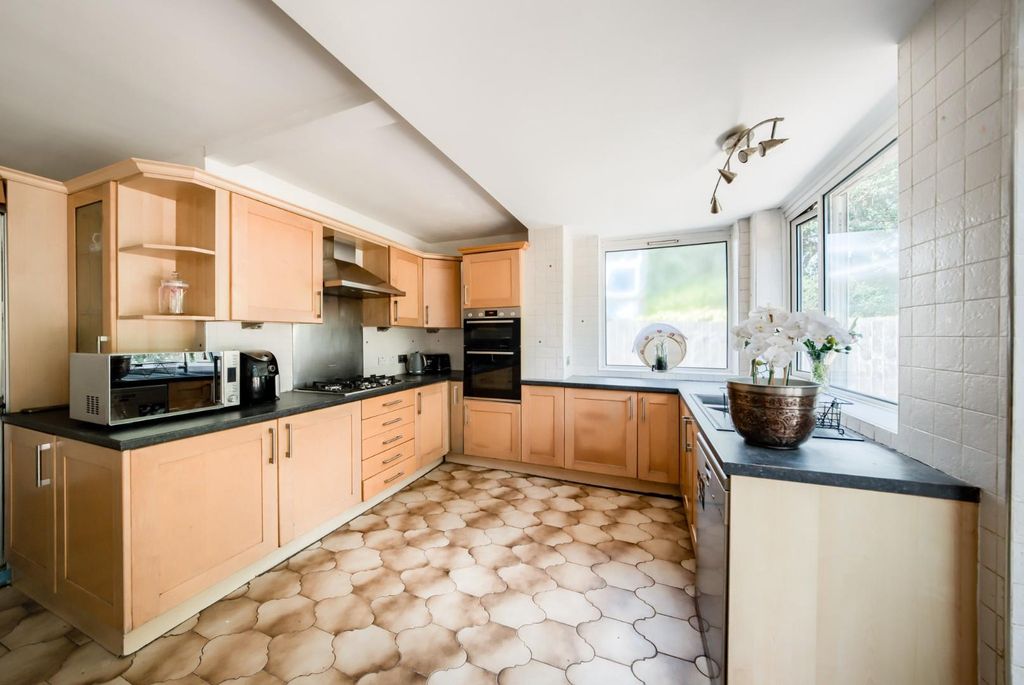 Property photo 2 of 23 Xh2A1135-Hdr(3).Jpg