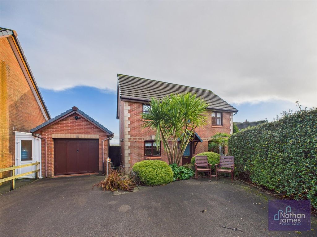 Property photo 1 of 25 Front