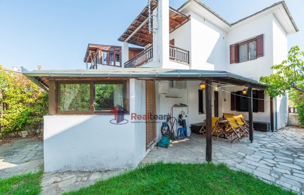 Property photo 1 of 25