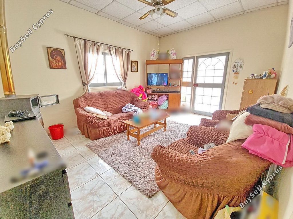 Property photo 3 of 22