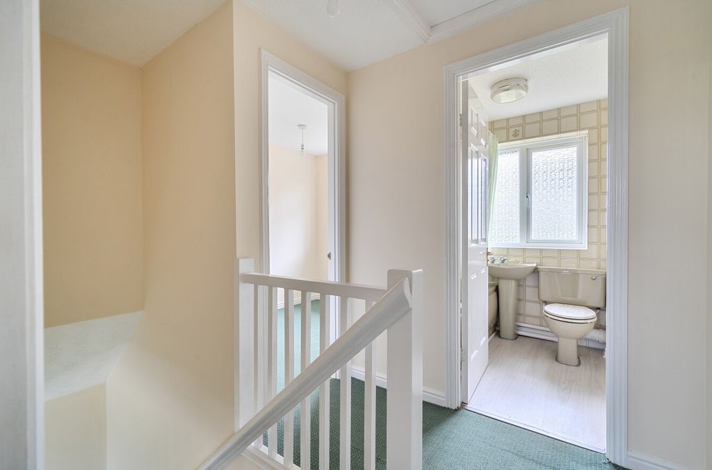 Property photo 1 of 17 1453513-9-69F3438...