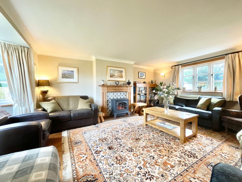 Property photo 2 of 42